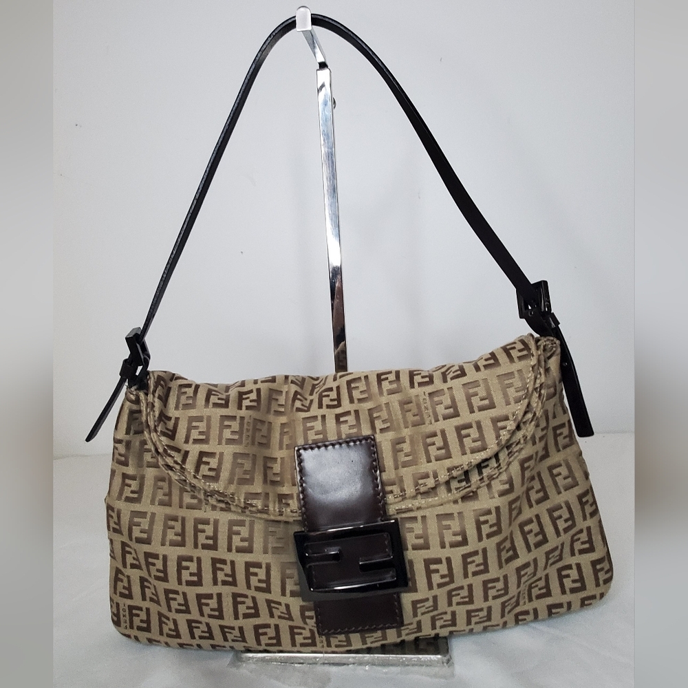 FENDI Zuchino Brown Monogram Canvas Shoulder Bag -double Lap Snap Bouckle